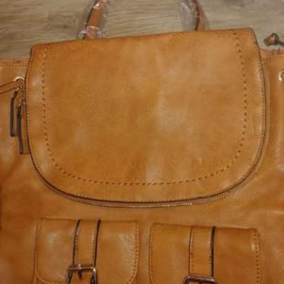 Backpack - Picture 2 of 4